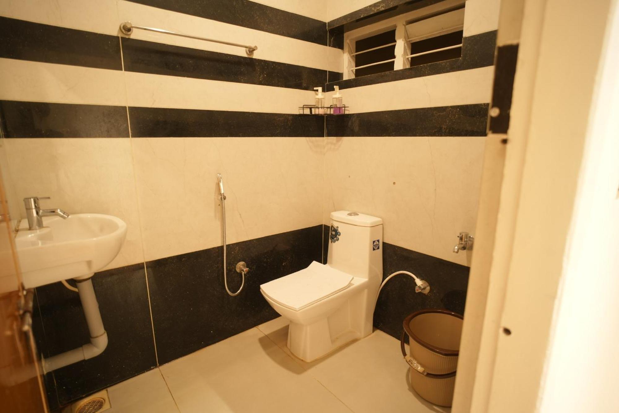 Rasha Residency Pansiyon Kalpatta Dış mekan fotoğraf